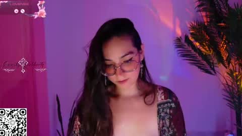 Emmily Roberts online show from 23, 7, 2026