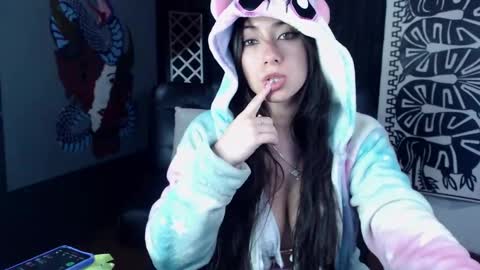 Snapshot of emiantonella_ chatting on 21, 2, 2025 Antonella online show from 21, 2, 2025