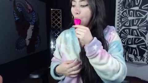 Snapshot of emiantonella_ chatting on 5, 3, 2025 Antonella online show from 5, 3, 2025