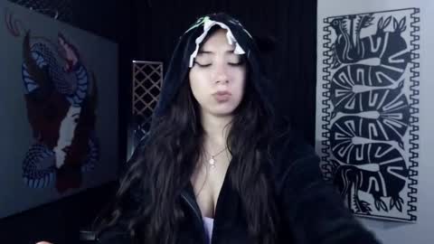 Snapshot of emiantonella_ chatting on 7, 3, 2025 Antonella online show from 7, 3, 2025