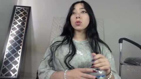 Snapshot of emiantonella_ chatting on 7, 10, 2025 Antonella online show from 7, 10, 2025