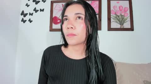 Snapshot of emiily_parkerr chatting on 20, 5, 2026 Emily online show from 20, 5, 2026