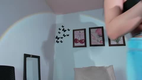 Snapshot of emiily_parkerr chatting on 6, 7, 2026 Emily online show from 6, 7, 2026
