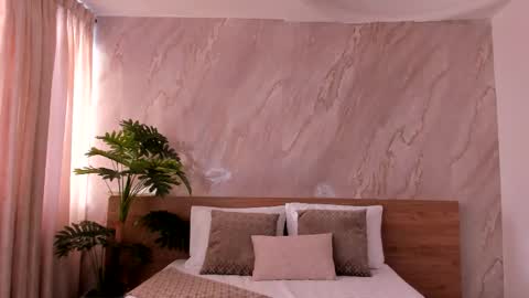 Emily online show from 15, 12, 2025