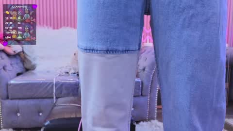 Snapshot of emiiscoot_1 chatting on 10, 1, 2025 Emily online show from 10, 1, 2025