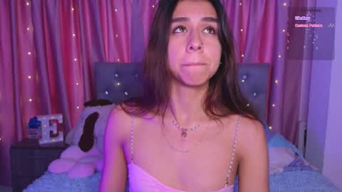 Snapshot of emiiscoot_1 chatting on 17, 9, 2025 Emily online show from 17, 9, 2025