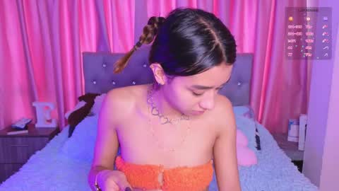 Snapshot of emiiscoot_1 chatting on 2, 10, 2025 Emily online show from 2, 10, 2025