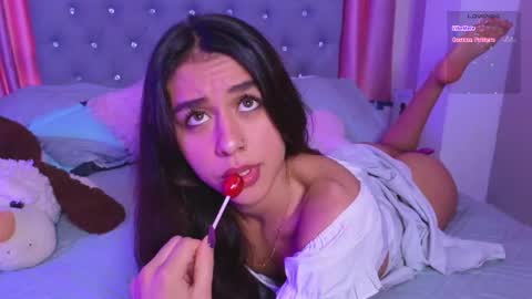 Snapshot of emiiscoot_1 chatting on 7, 10, 2025 Emily online show from 7, 10, 2025