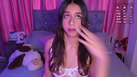 Snapshot of emiiscoot_1 chatting on 21, 10, 2025 Emily online show from 21, 10, 2025