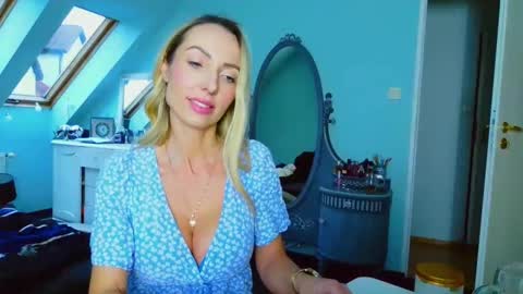 Snapshot of emilachat chatting on 21, 1, 2025 Emila online show from 21, 1, 2025