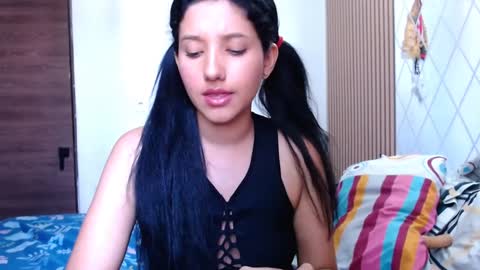 Snapshot of emili_riders chatting on 29, 1, 2025 emili riders online show from 29, 1, 2025