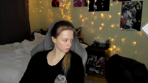 emili_sweet__ online show from 16, 2, 2025