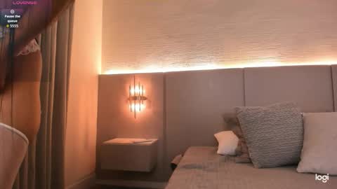 emilia_1040 online show from 9, 9, 2025