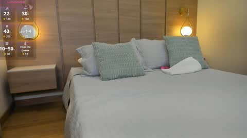 emilia_1040 online show from 13, 9, 2025