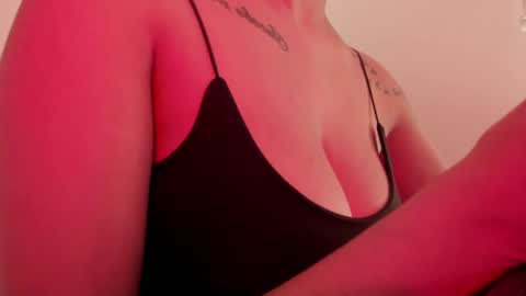 Emilia Big Boobs online show from 6, 12, 2024