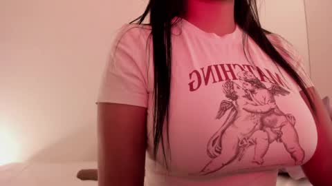 Emilia Big Boobs online show from 11, 12, 2024