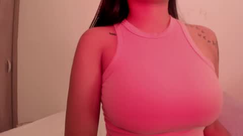 Emilia Big Boobs online show from 13, 12, 2024