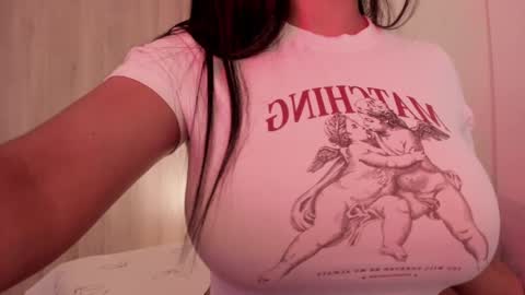 Emilia Big Boobs online show from 24, 12, 2024