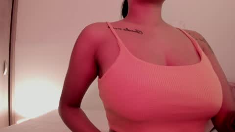Emilia Big Boobs online show from 29, 12, 2024