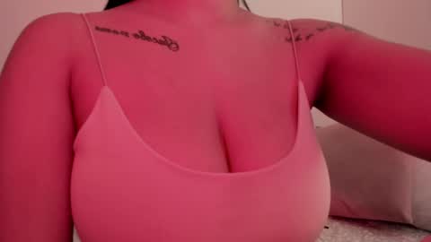 Emilia Big Boobs online show from 31, 12, 2024
