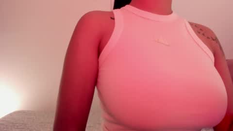 Emilia Big Boobs online show from 3, 1, 2025