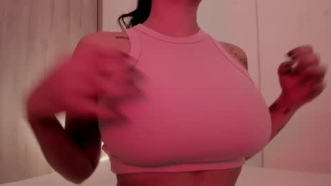 Emilia Big Boobs online show from 29, 1, 2025