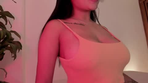 Emilia Big Boobs online show from 3, 3, 2025