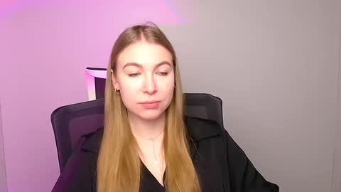 Emilia online show from 5, 2, 2025