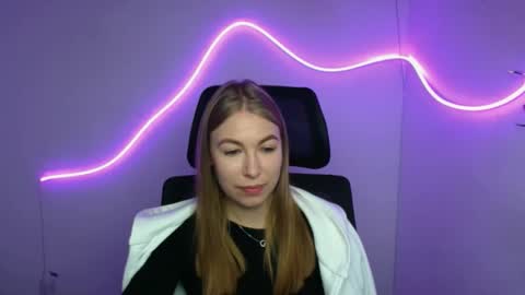 Emilia online show from 3, 10, 2025