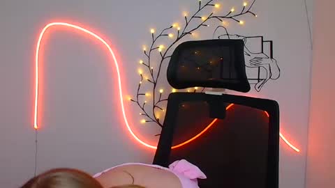 Emilia online show from 4, 8, 2026