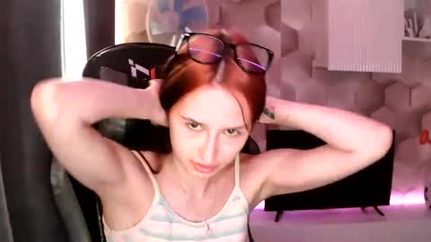 emilia_jack_carvel online show from 20, 7, 2026