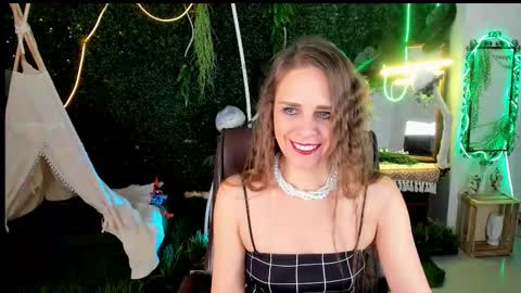 Emilia Bedy online show from 14, 12, 2025