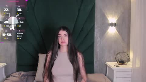 Snapshot of emiliclarke_ chatting on 29, 3, 2026 Emilie online show from 29, 3, 2026