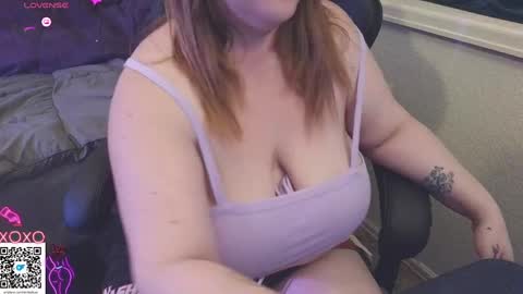 Snapshot of emiliefoxx chatting on 8, 3, 2025 emilie foxx online show from 8, 3, 2025