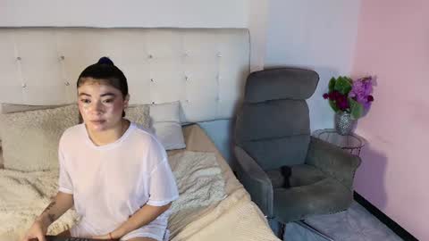 Emilly online show from 27, 6, 2026