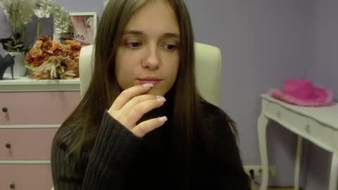 Emilly online show from 18, 2, 2025