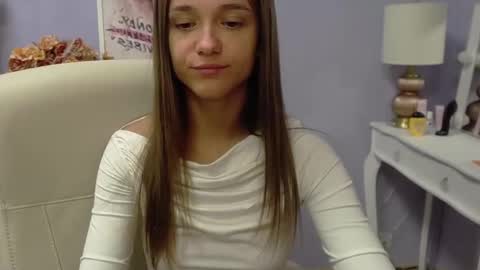 Emilly online show from 7, 11, 2025