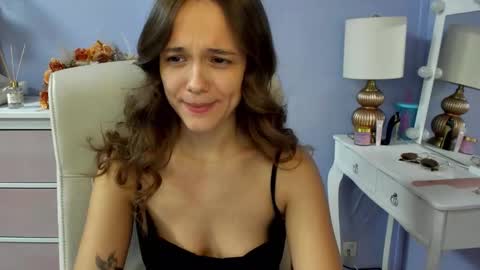 Emilly online show from 10, 3, 2026