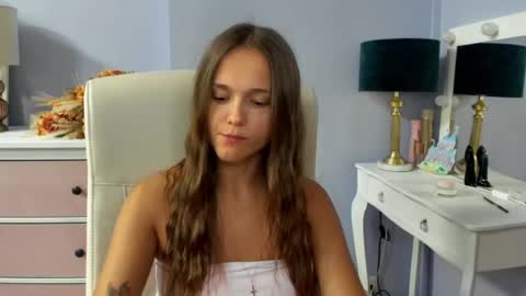 Emilly online show from 7, 7, 2026