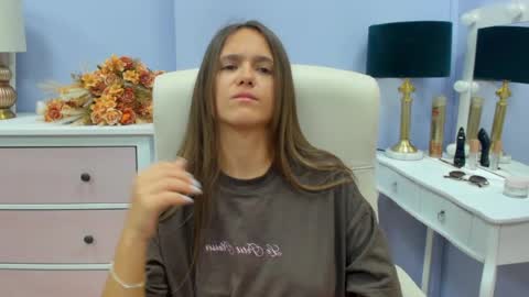 Emilly online show from 16, 7, 2026