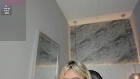 emilly_mell online show from 19, 12, 2025