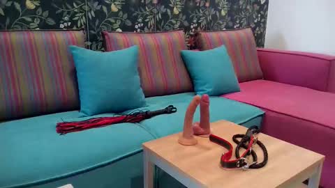 Emilly More online show from 30, 4, 2026