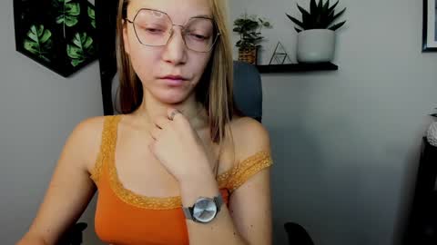 Emilly online show from 13, 12, 2024