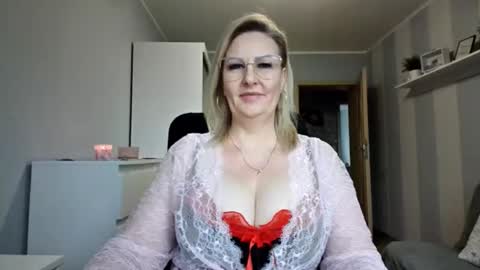 EmillyLove online show from 16, 3, 2026