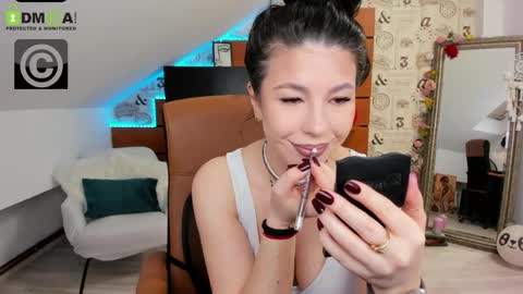EmillyTaylor online show from 6, 5, 2026