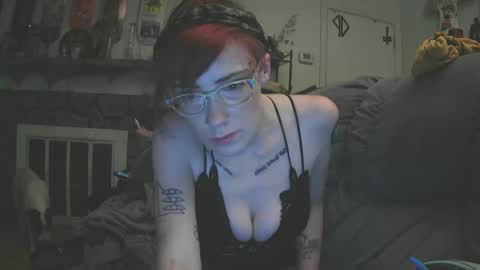 Snapshot of emily0903 chatting on 18, 9, 2025 Emily Love online show from 18, 9, 2025