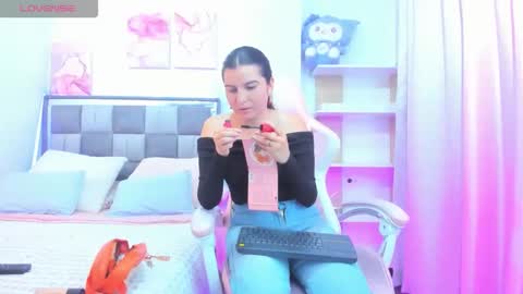 emily9__ online show from 29, 4, 2026