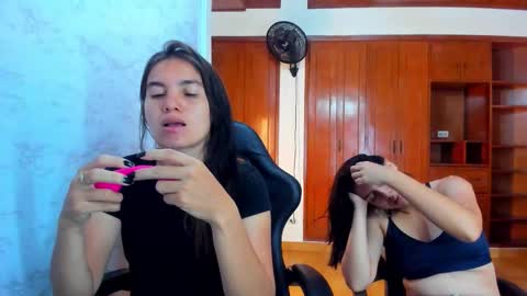 Emily and Soffy online show from 25, 3, 2026