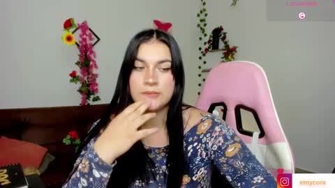 Snapshot of emily_coraline chatting on 18, 2, 2025 Emily  online show from 18, 2, 2025