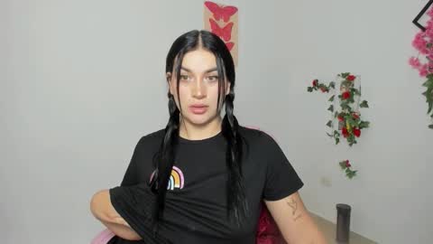 Snapshot of emily_coraline chatting on 30, 9, 2025 Emily  online show from 30, 9, 2025